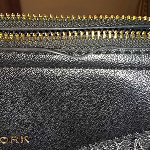 Mark New York hand bag.purse - Picture 10 of 14